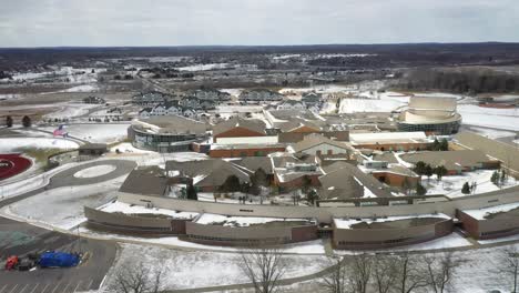 Oxford-High-School-in-Oxford,-Michigan-drone-video-moving-with-wide-shot-view