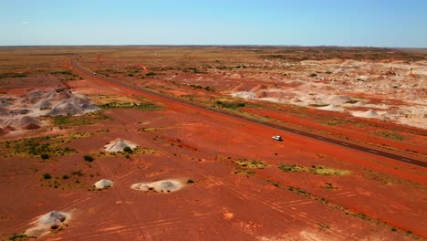 panorama del paisaje de color rojo del desierto en el territorio del norte de australia