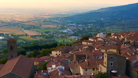 cortona italian medieval mountain village tuscany