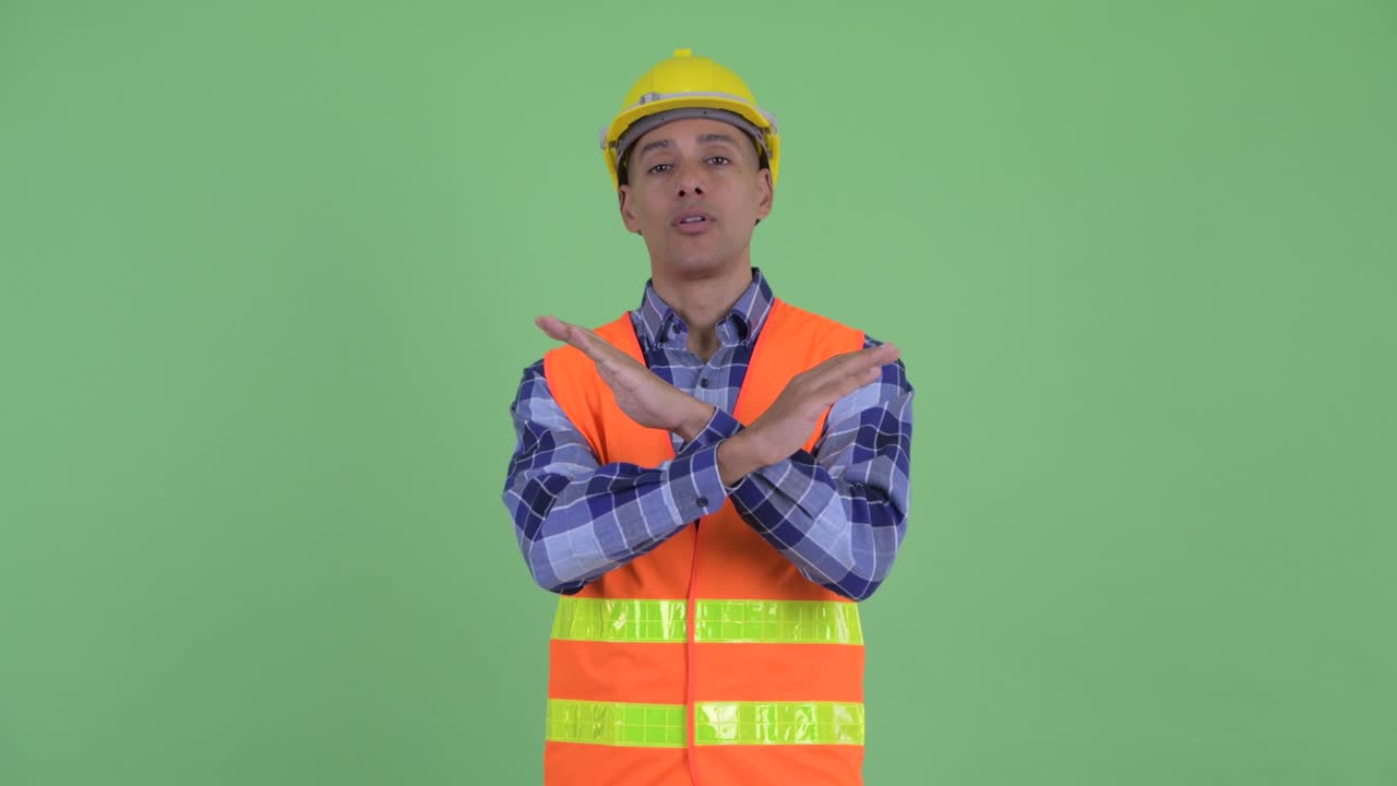 잘생긴 다민족 남성 건설 노동자