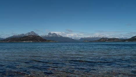timelapse de paisajes marinos y montañas en tierra del fuego, argentina