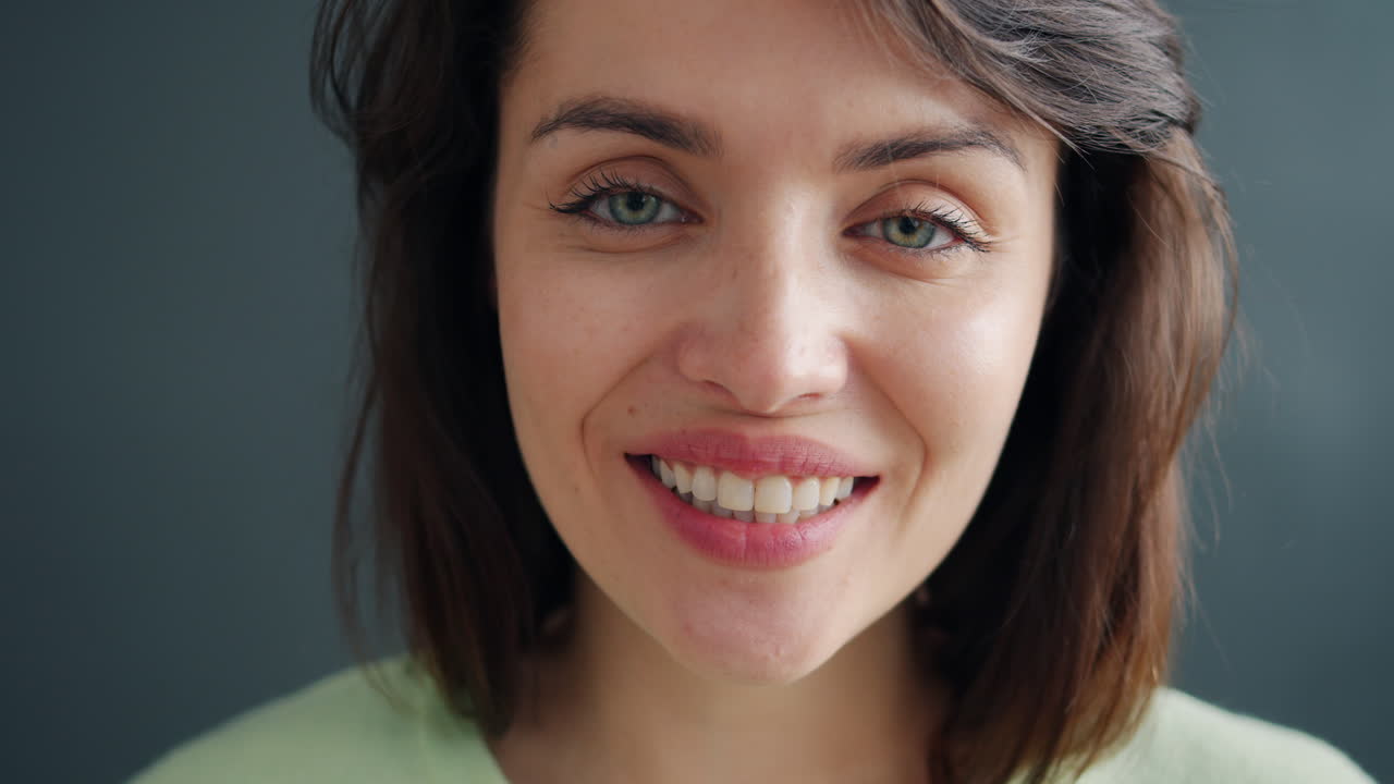 retrato de mujer sonriente