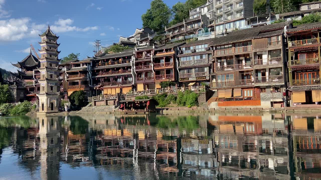 중국 동양 목조 동화 후앙 마을