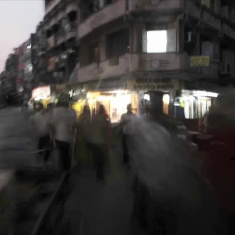 Dizzying-time-lapse-of-traffic-on-an-Indian-road