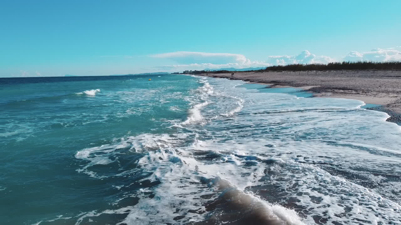 스페인 발렌시아 바다의 파도