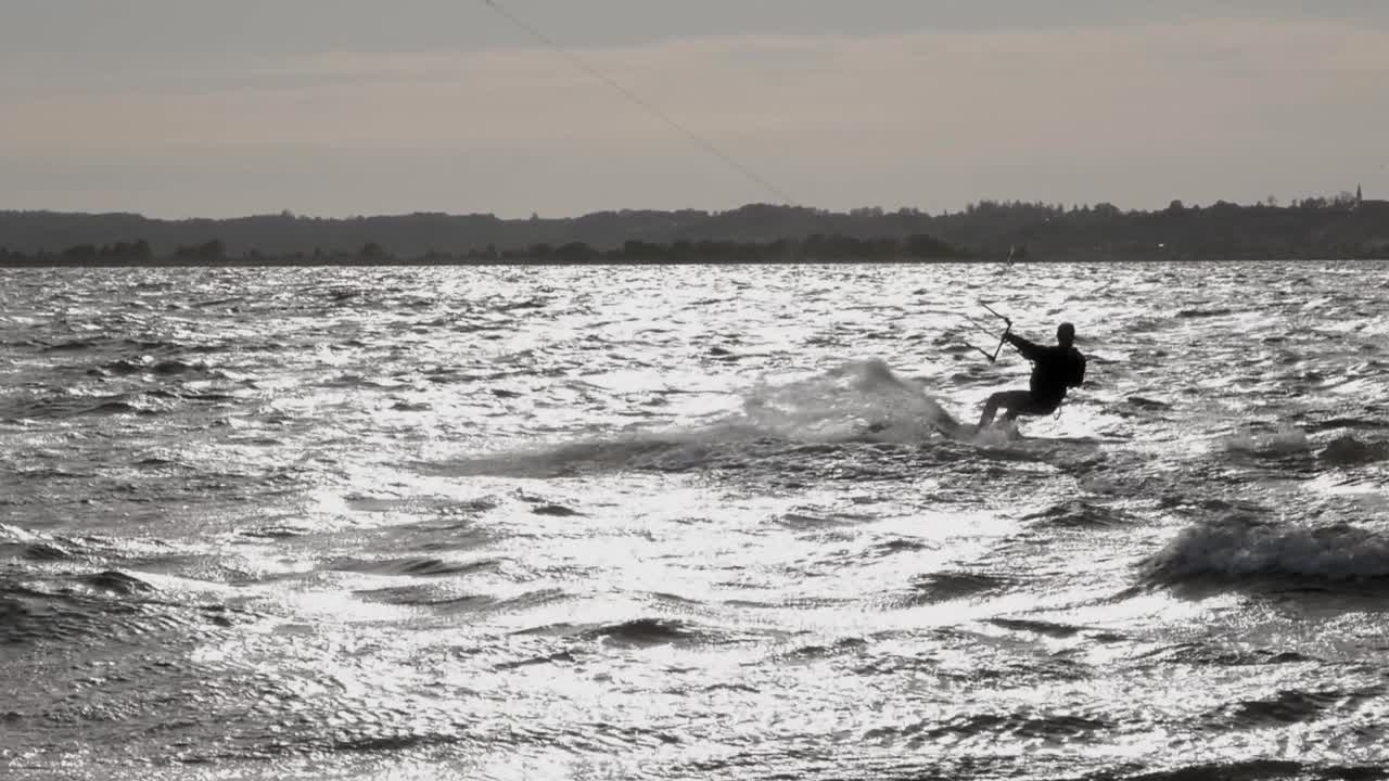 Kitesurf al tramonto in Polonia