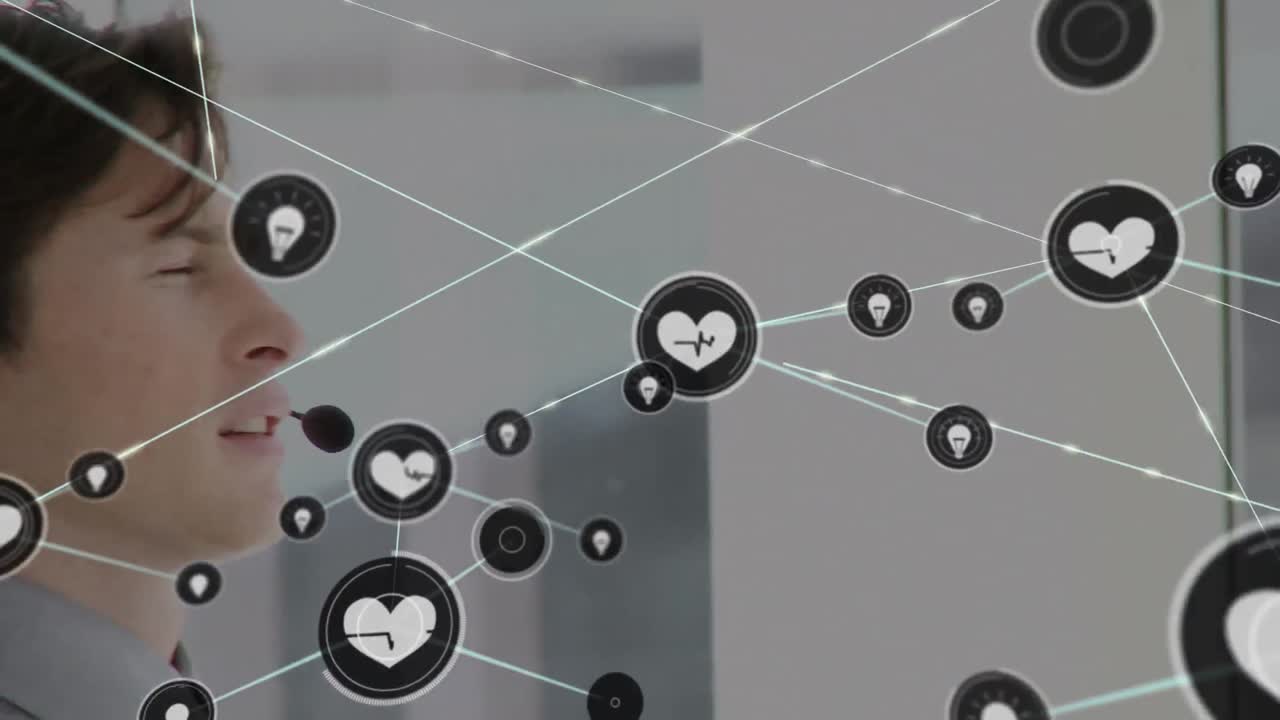 헤드 ⁇ 을 착용한 사업가에 대한 연결 네트워크와 아이콘의 애니메이션