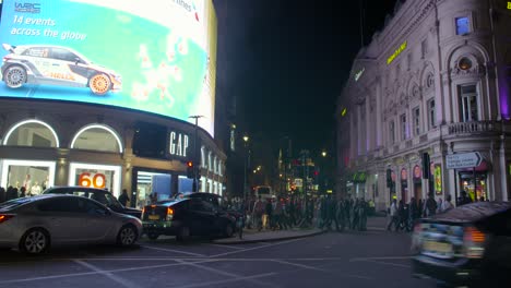 piccadilly circus traffic at night