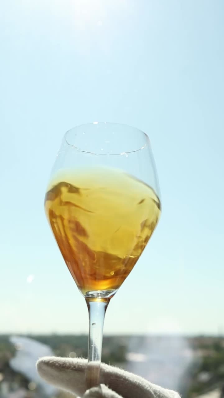 Vino in un bicchiere