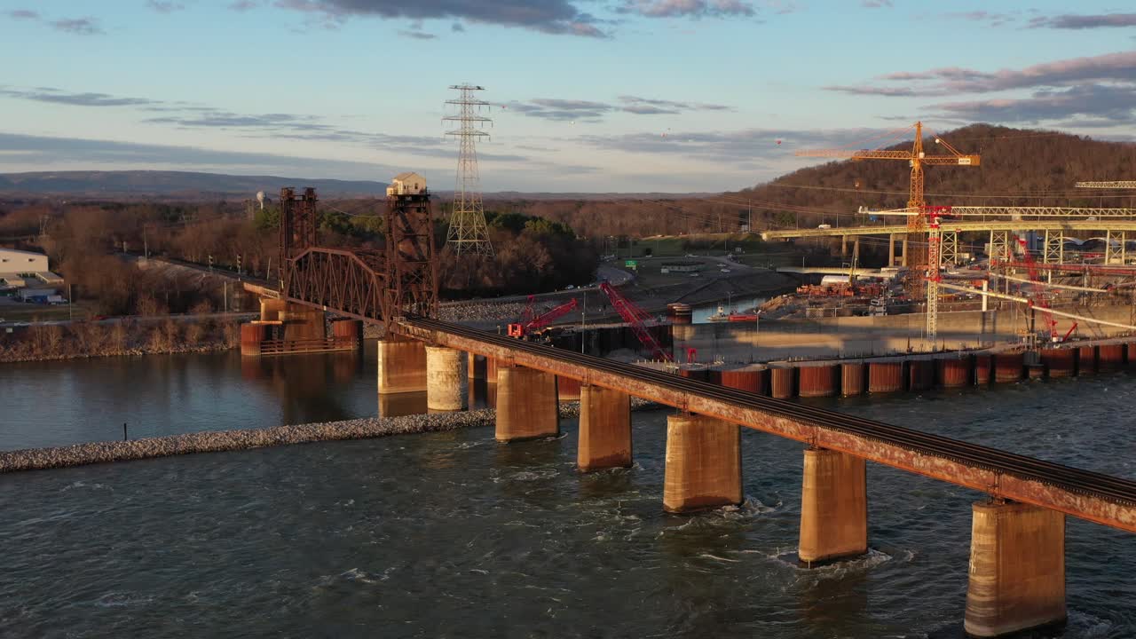 Stunning 4K drone footage of Chickamauga Dam, showcasing its structure, the Tennessee River, and scenic beauty. Perfect for infrastructure, travel, or history projects