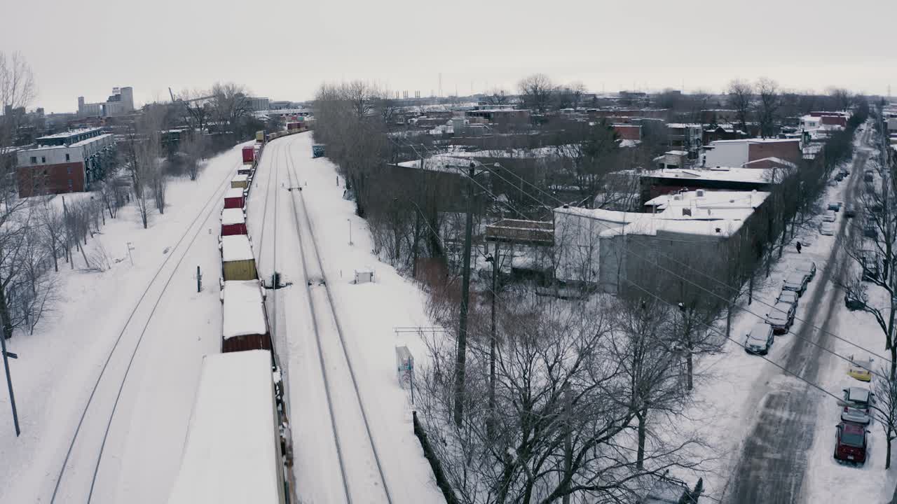 4k 겨울 도시 열차  다운 드론 시스 001
