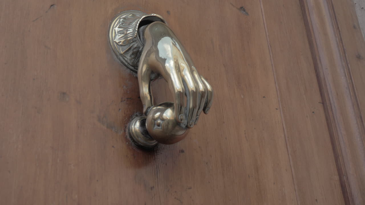 toca, toca, la mano de plata