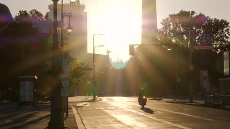 Pendler-Am-Frühen-Morgen-In-Berlin