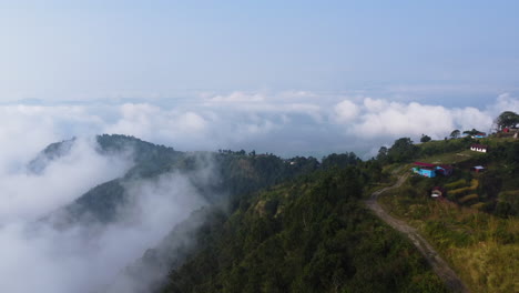 Impresionante-Vista-De-La-Arquitectura-Sobre-Las-Montañas-Del-Himalaya-En-Nepal,-Asia-Del-Sur