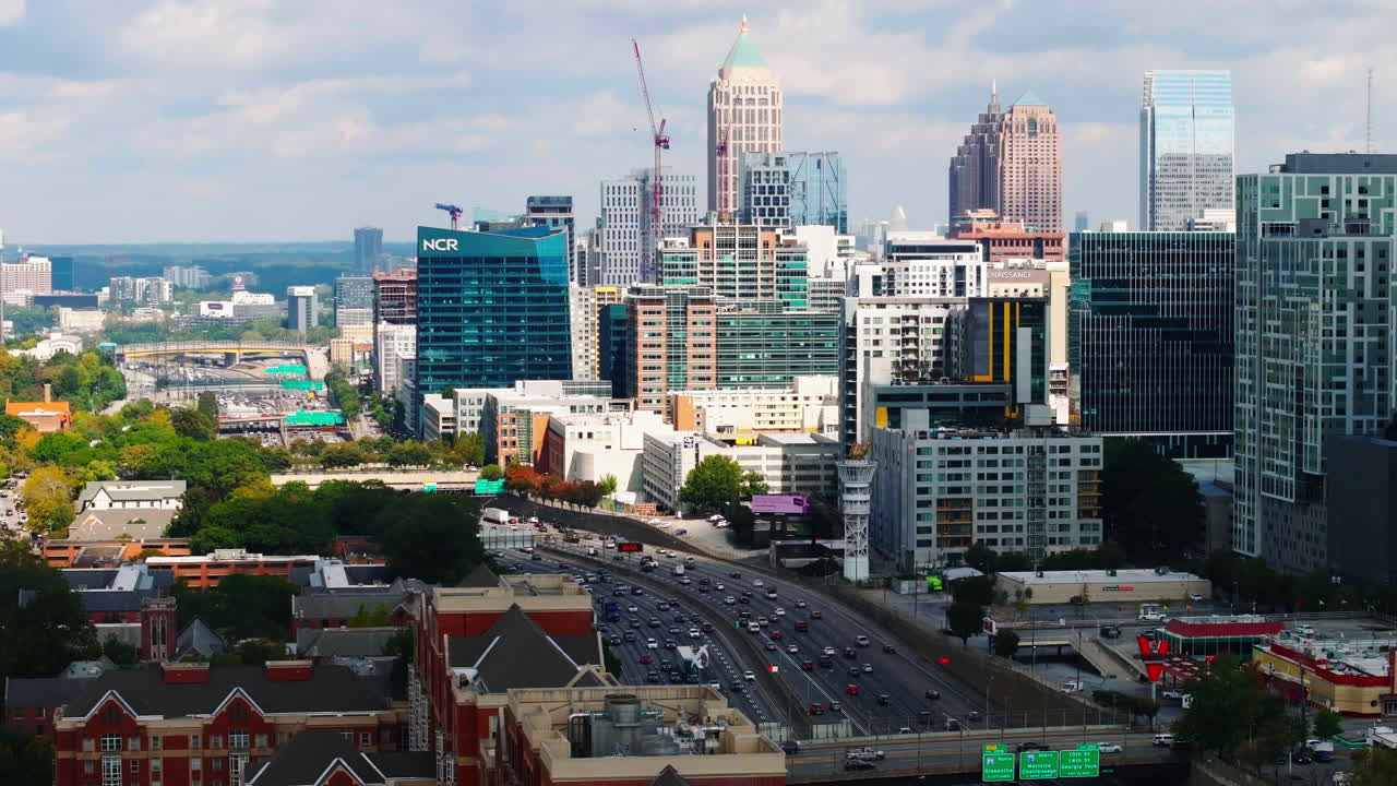 도시 의 현대적 인 상업 건물 들 의 공중 사진