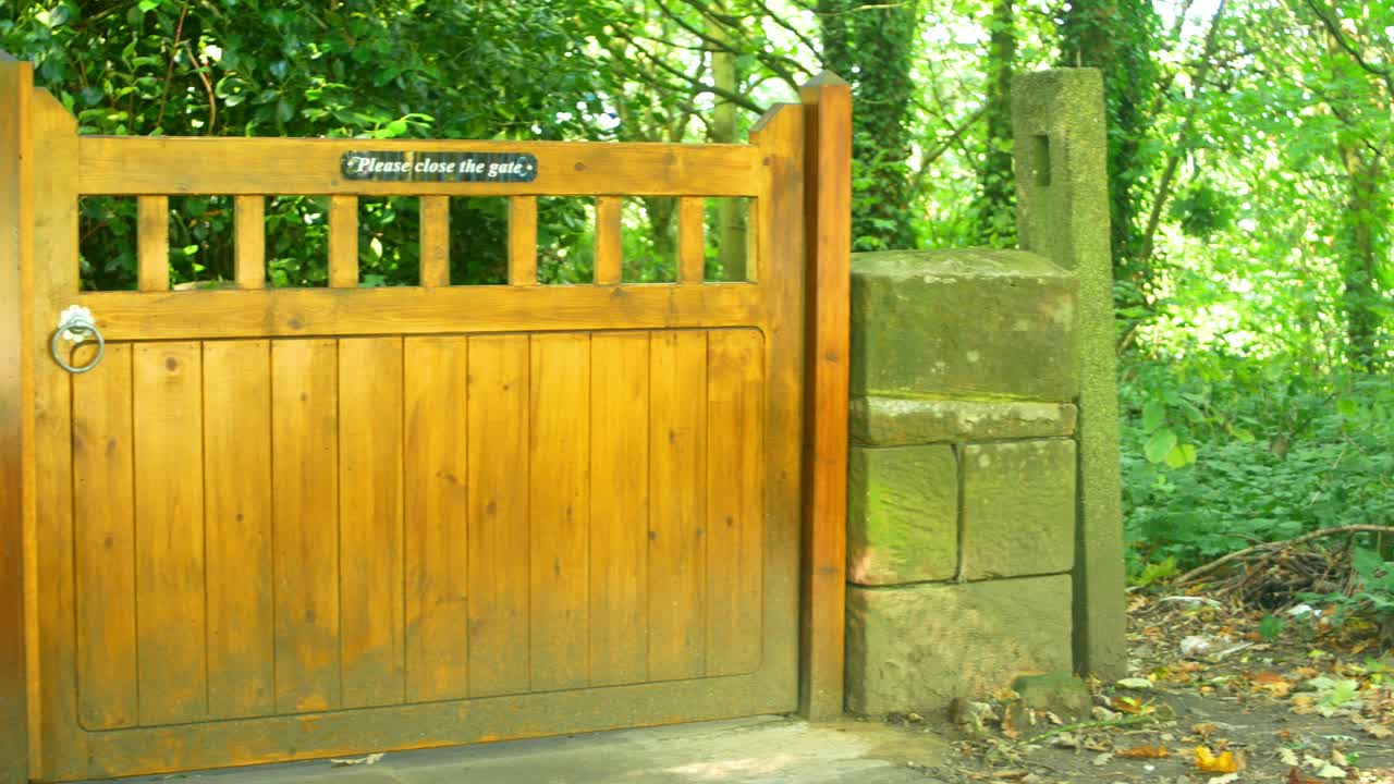 시골 시골 게이트의 판닝