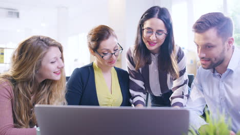 el trabajo en equipo hace que el sueño funcione.