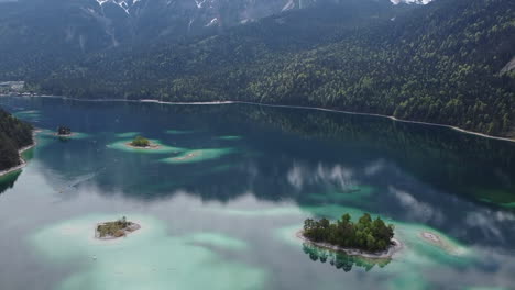 beautiful eibsee in germany next to the zugspitze