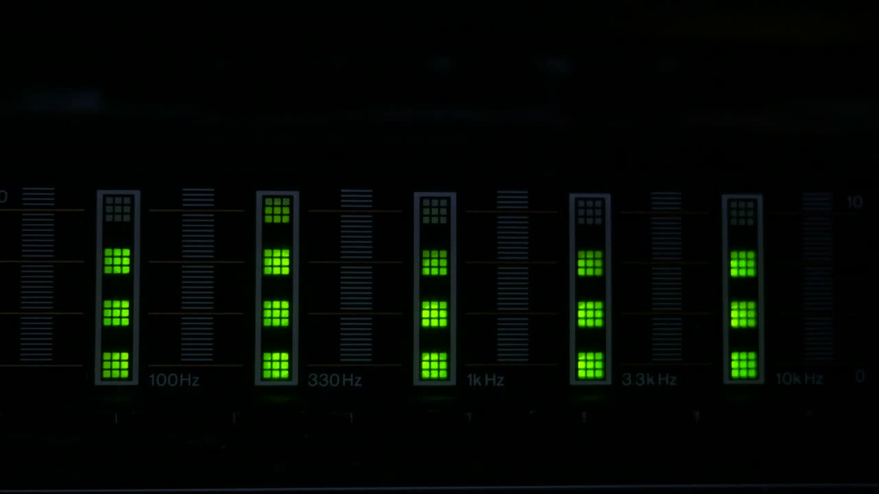 analizador de espectro vintage con luces verdes