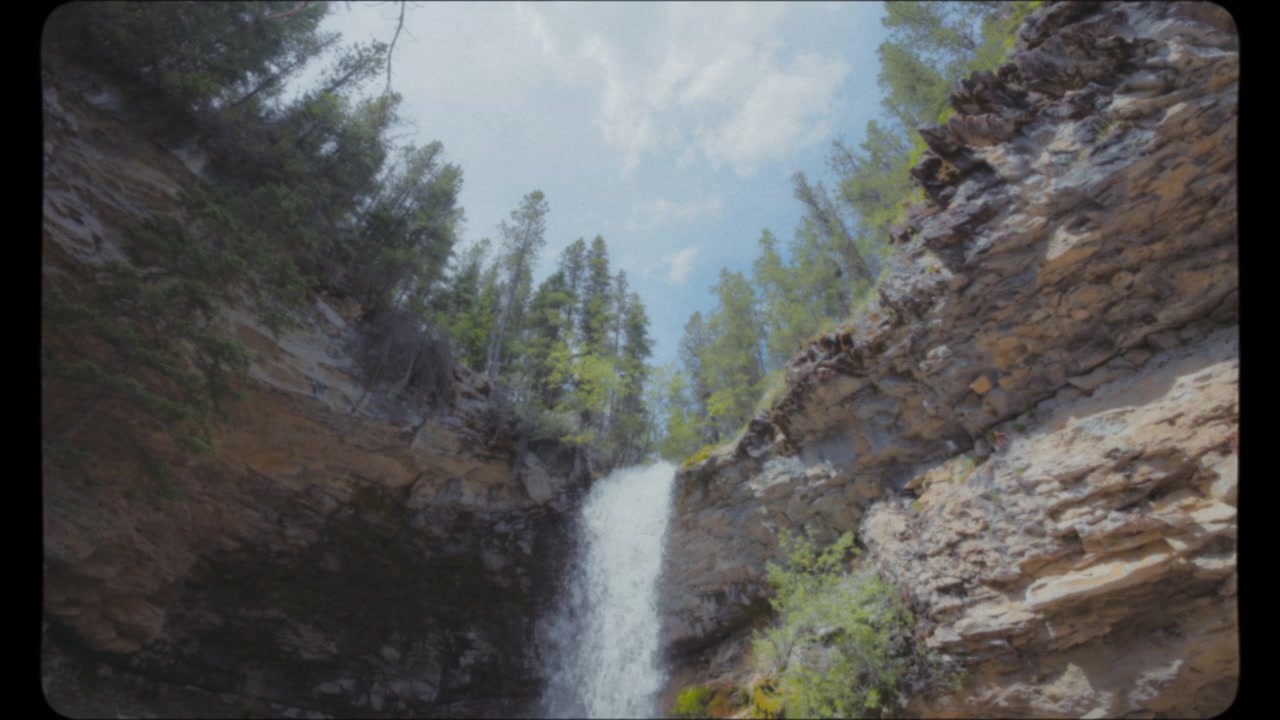 Troll Falls i de canadiske Rocky Mountains