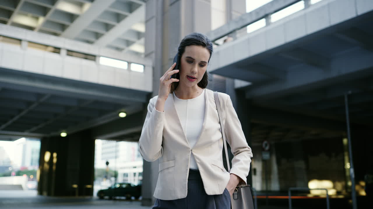 Stay connected and make more business connections