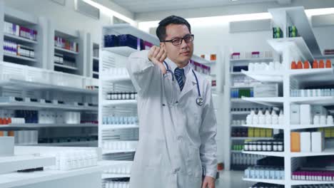farmacêutico insatisfeito