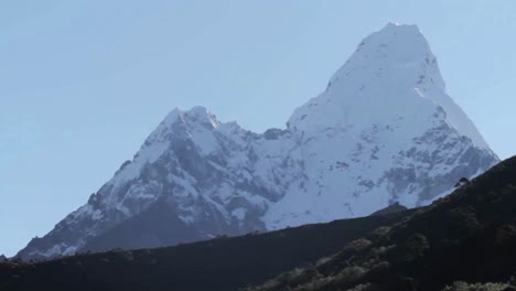 Klare-Sicht-Auf-Ama-Dablam