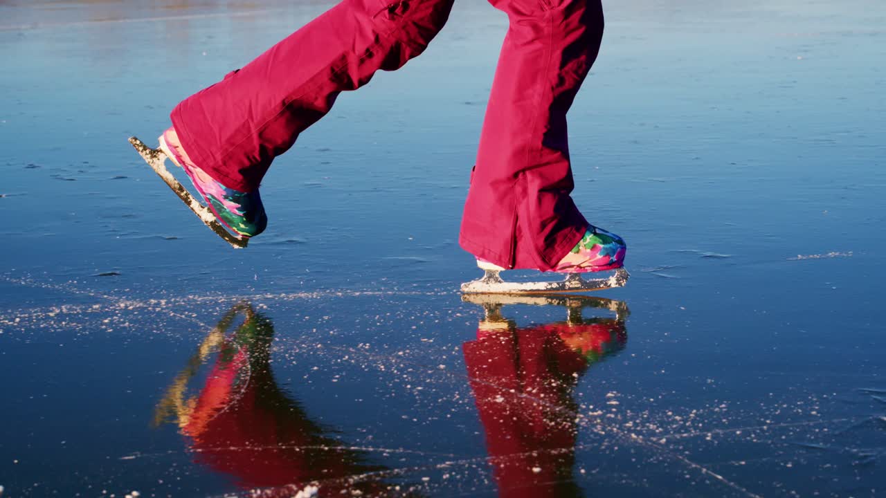 얼어붙은 호수 에서 아이스 스케이팅