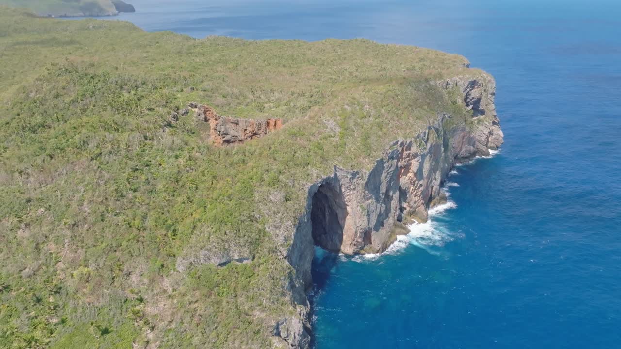 카보 카브론 도미니카 공화국의 사마나에 있는 3도어 위치