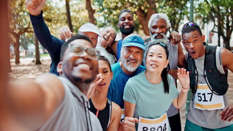 happy runners celebrating a marathon