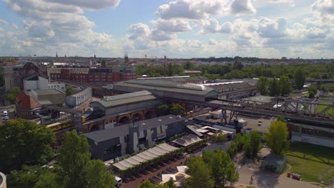 Subway-U-Bahn-enters-subway-crossing-station