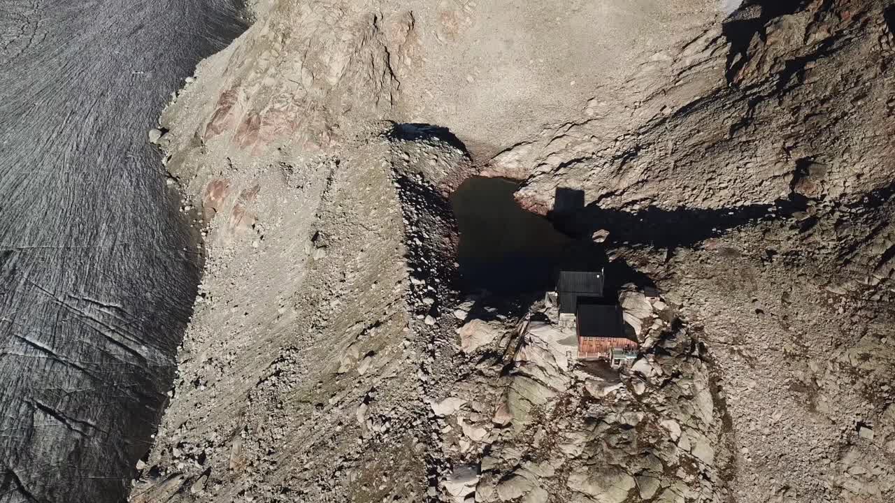 스위스 알프스, 록키 산맥 및 빙하의 샬레 "la cabane d'orny"