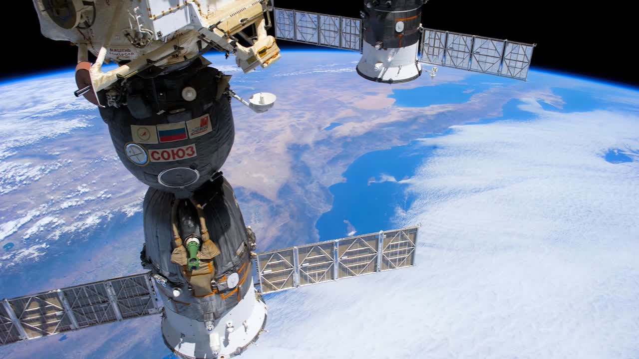 la estacion espacial internacional sobrevuela america del norte y del sur