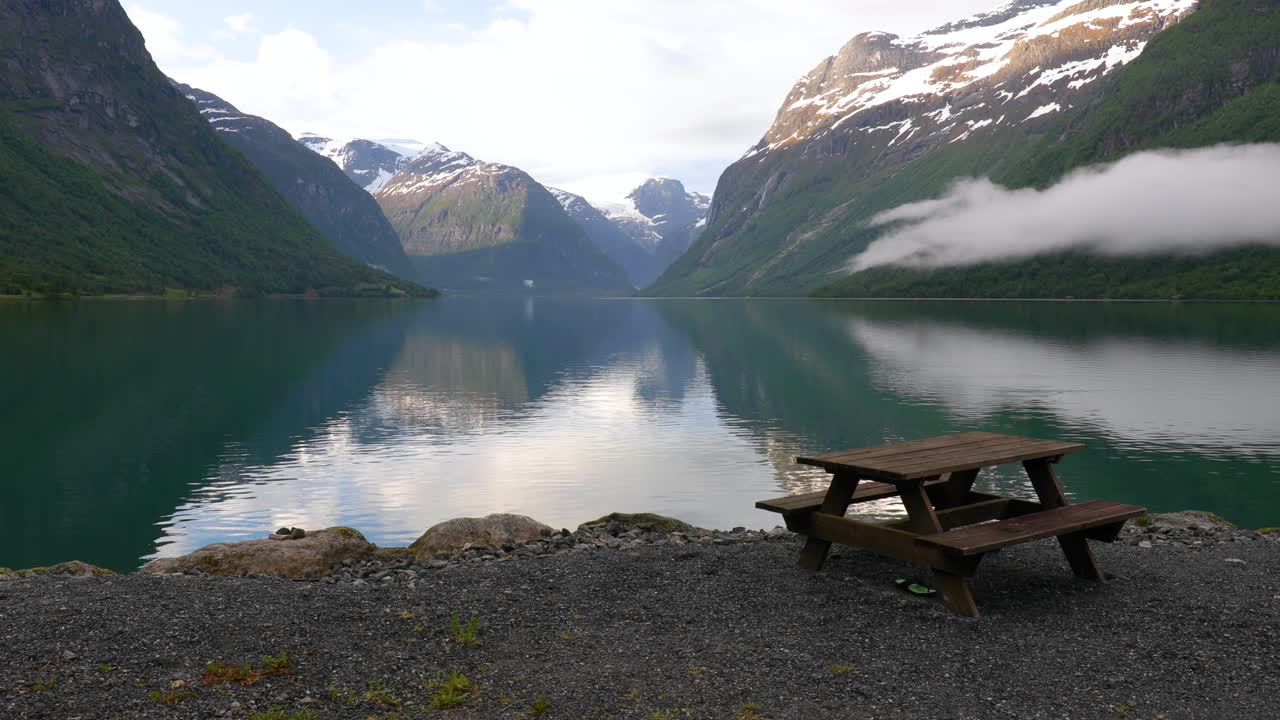 Smuk natur, Norge, Lovatnet sø