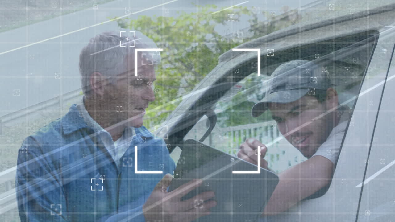 animación de escaneo de alcance sobre el conductor de la furgoneta firmando para la entrega fuera del centro de envío del almacén