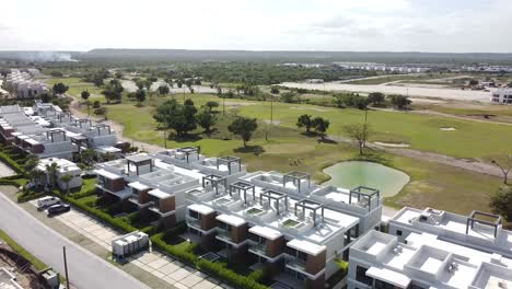 captura de drones aéreos en un vecindario llamado vista cana