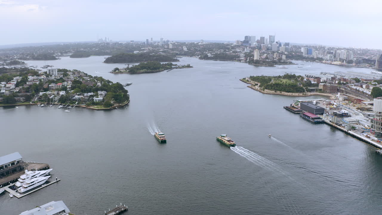 보트들이 나와 있습니다.