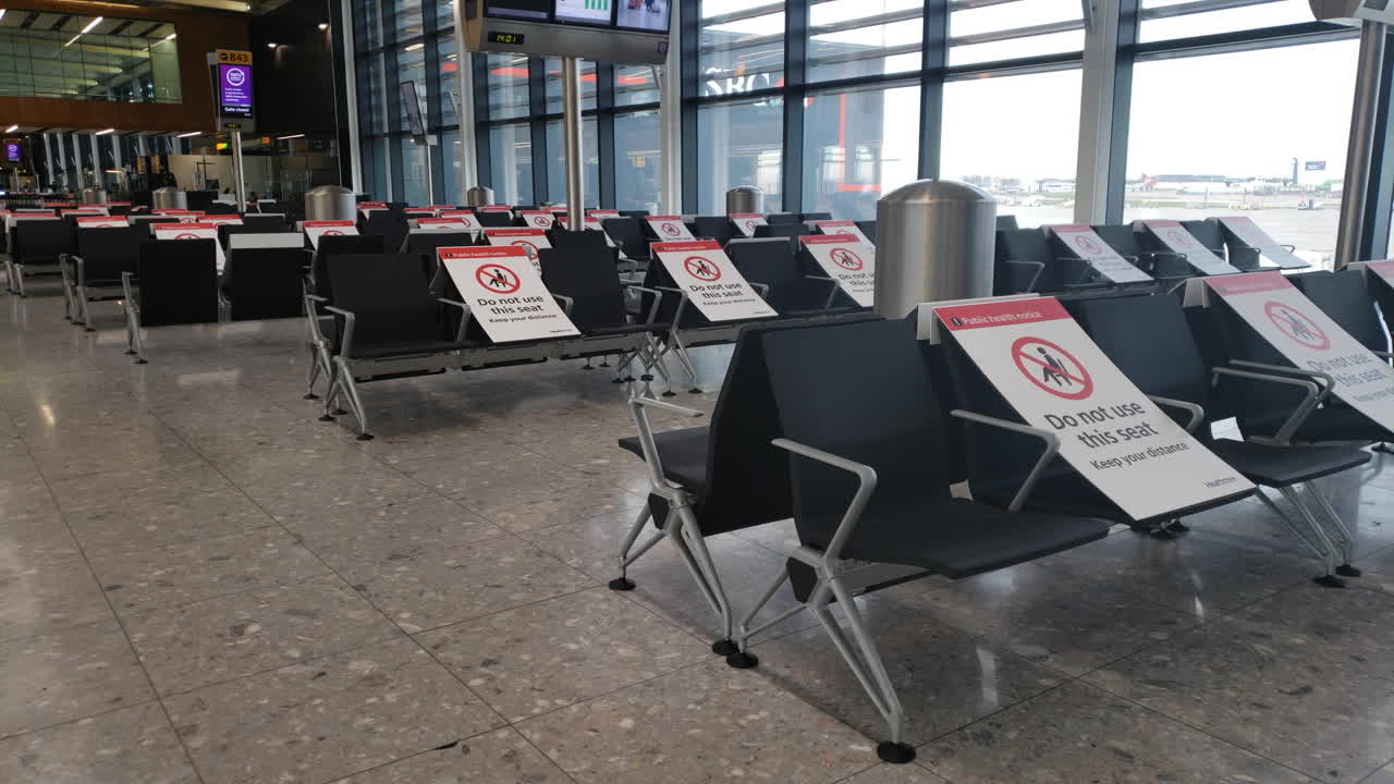 пустой аэропорт без людей