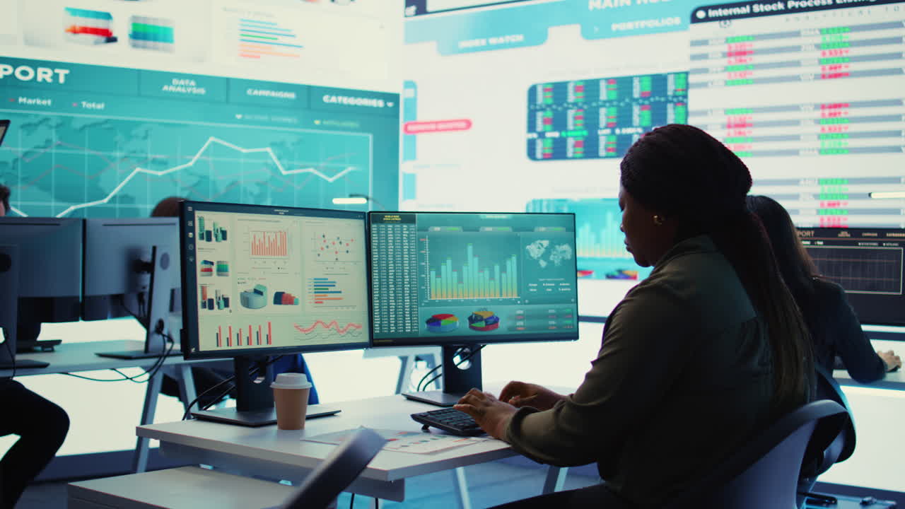 dipendente dell'azienda che stabilisce i dettagli del progetto e le informazioni essenziali