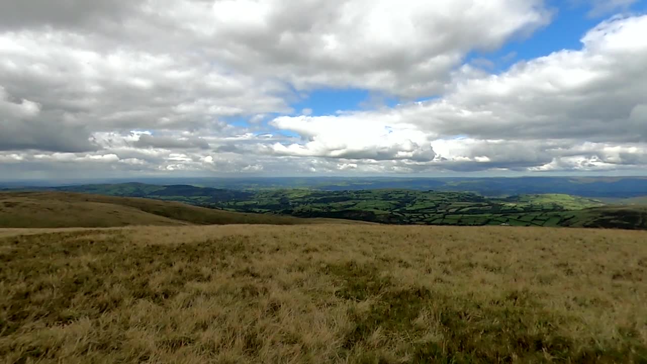campo en los faros galeses de brecon