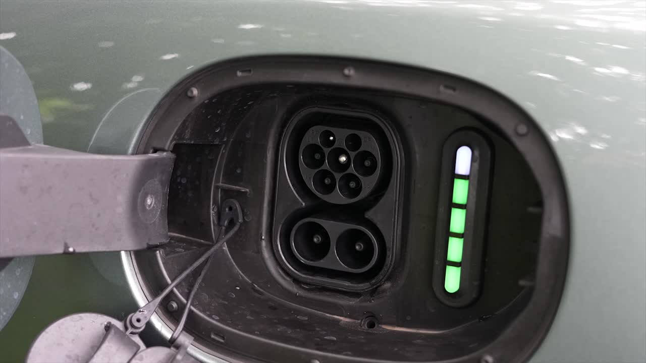 electric car charger, High-end electric car brand Seres 5, EV