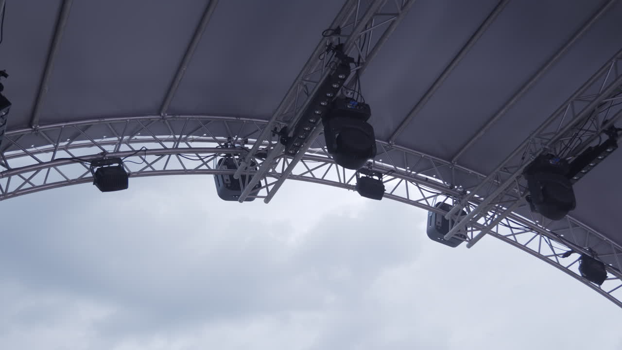 iluminación y estructura del escenario