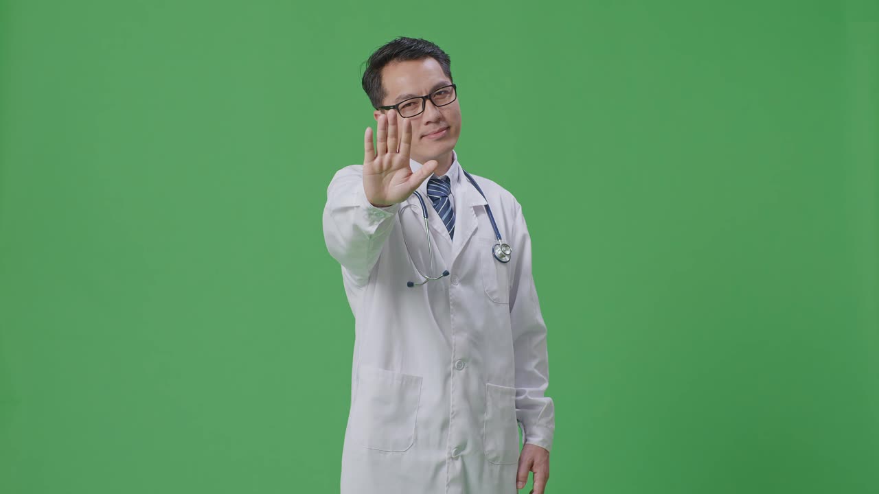 의사가 무언가를 거부하고 있습니다.