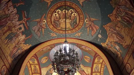 en la iglesia rumana