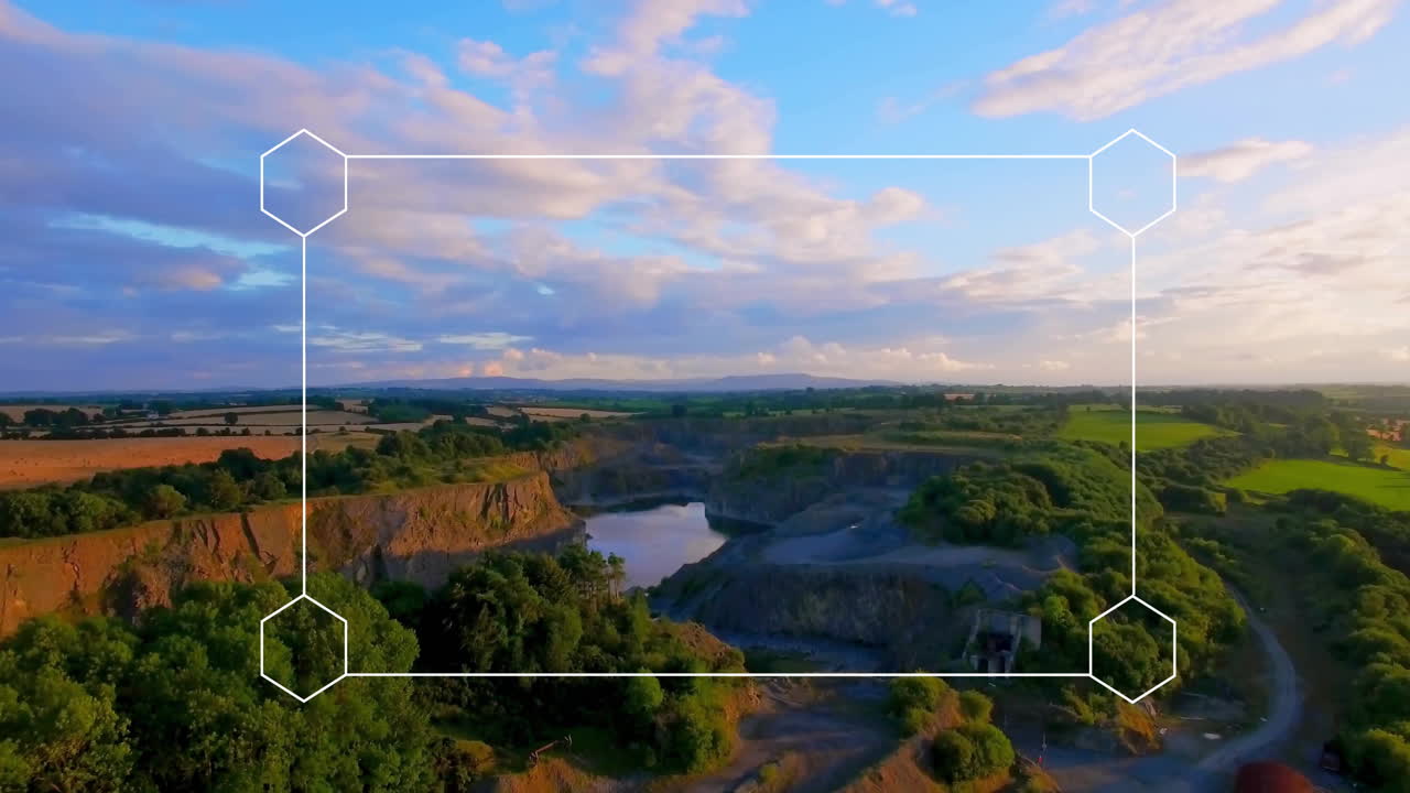 анимация белой рамки над ландшафтом