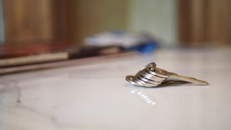 a bunch of keys on a table