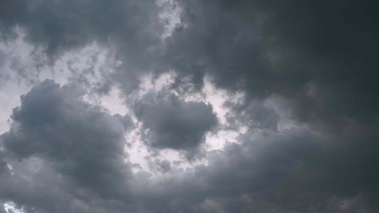 6k 구름 폭풍의 타임 스