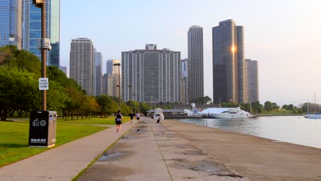 people running through chicago park