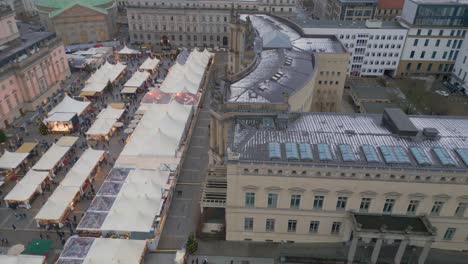 Berlin-Winter-Market-Unter-Den-Linden-Brandenburger-Gate