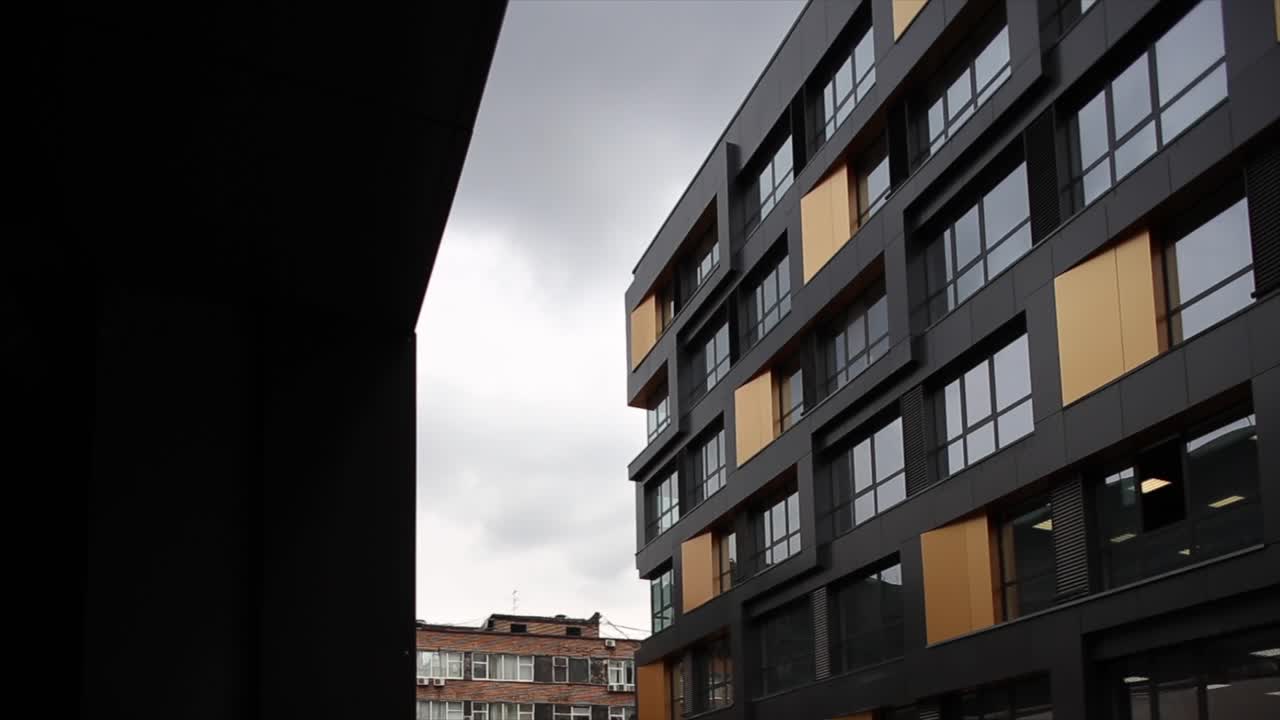 현대적인 건물 외관